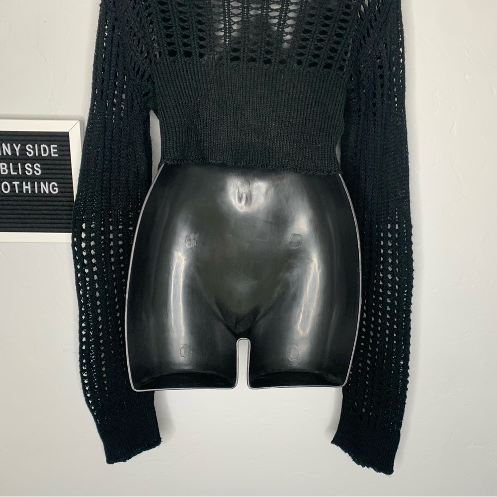 Hot Topic Black Open Knit Cropped Sweater Medium Long Sleeve Grunge Aesthetic - Picture 8 of 12